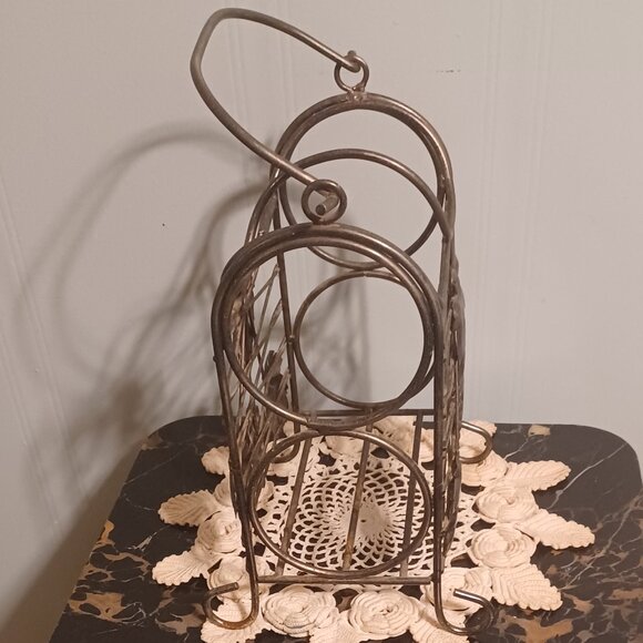 Silver Metal 2 Bottle Tabletop Wine Rack with Grapes & Leaves and Handle - Picture 5 of 8